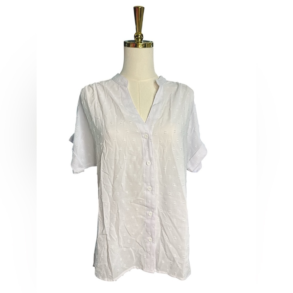 Made with Love Elegant White Blouse with Subtle Detail for Women Size M